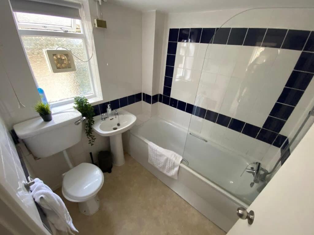 Spacious 3 Bedroom Flat In Heart Of City Centre 캠브리지 외부 사진